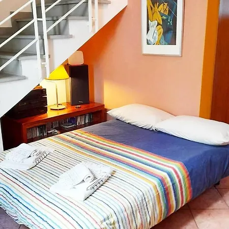 Apartment House Nubia, San Frediano, Near Ponte Vecchio, With Free Private Parking Lot *