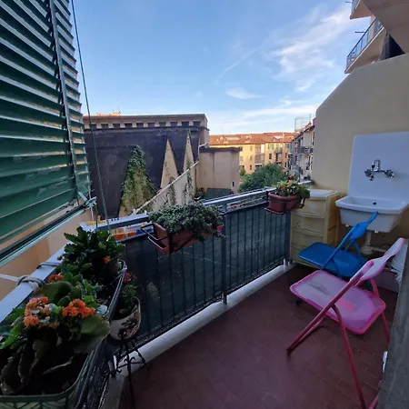 Apartment51, 10 Minutes From Centre By Tram 아파트 *