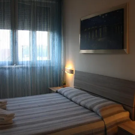 Apartment51, 10 Minutes From Centre By Tram 아파트 *