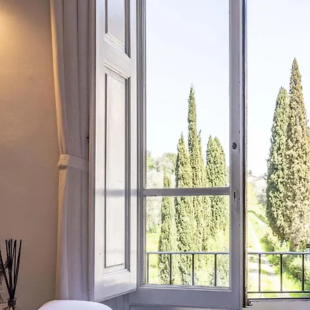 Daire Italian Experience-green