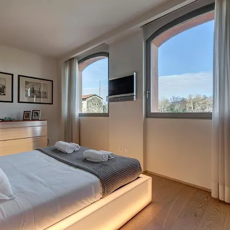 Loft On The River * Florence