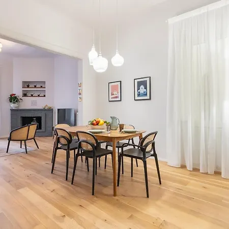 Lillibeth Place - Dolce Apartment