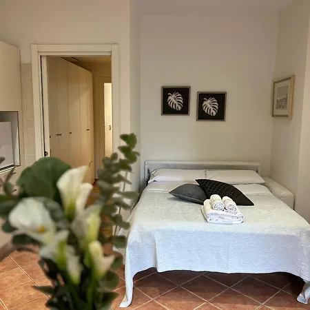 Daire Le Tre Orchidee Floransa