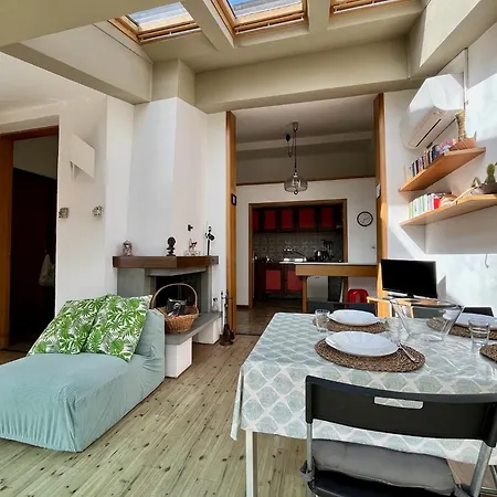 Settesanti Vintage Attic Apartment Florence
