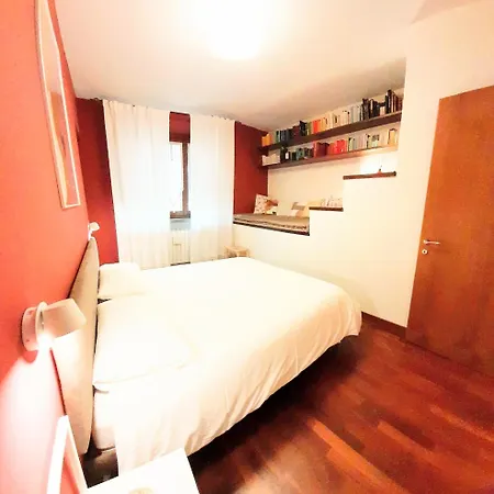House Nubia, San Frediano, Near Ponte Vecchio, With Free Private Parking Lot Apartment