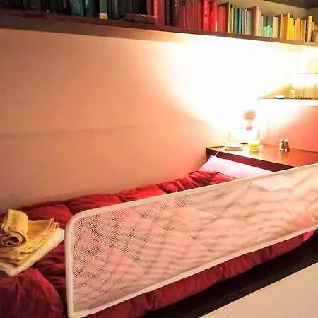 House Nubia, San Frediano, Near Ponte Vecchio, With Free Private Parking Lot Apartment