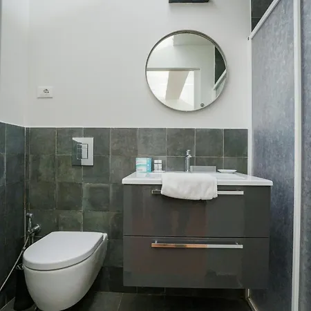 By Ponte Vecchio Apartment *