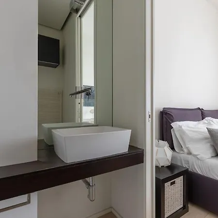 Style And Comfort In The Heart Of Apartment *