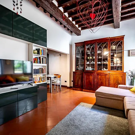 Yd Your Quiet Escape In The Center * Florencia