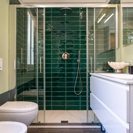 Апартаменты Retreat With Romantic Bathtub *