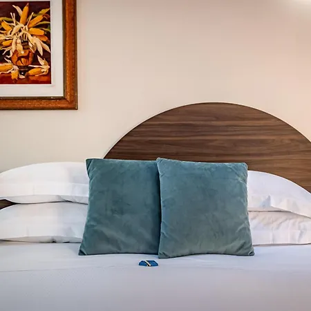 Aparthotel Dimora Collection - Le Corti - Boutique Luxury In A Restored 13th Century Convent, With Sauna And Gym (adults Only) *