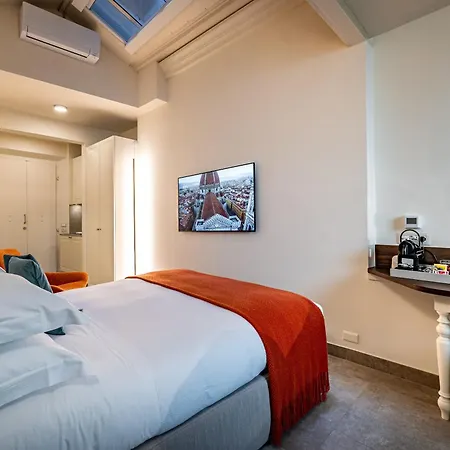 Dimora Collection - Le Corti - Boutique Luxury In A Restored 13th Century Convent, With Sauna And Gym (adults Only) Aparthotel