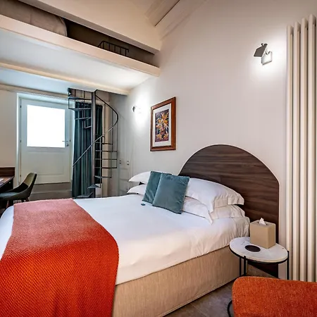 Dimora Collection - Le Corti - Boutique Luxury In A Restored 13th Century Convent, With Sauna And Gym (adults Only)