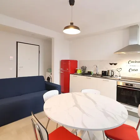 Rose Apartment