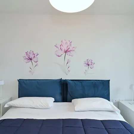 Rose Apartment *