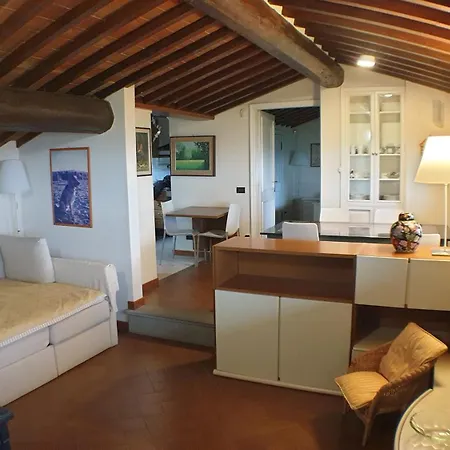 Apartment Poggio Paradiso Florenz