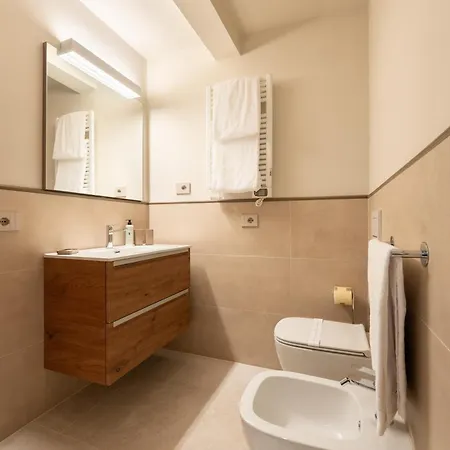 Apartment Via Avelli, 4 - Charming - Attico Al 5to Piano Senza Ascensore Vicino Stazione Con Terrazza Con Vista Santa Maria Novella