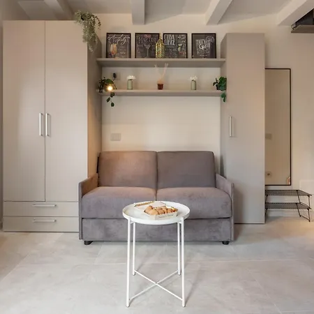 Apartment Via Avelli, 4 - Charming - Attico Al 5to Piano Senza Ascensore Vicino Stazione Con Terrazza Con Vista Santa Maria Novella *