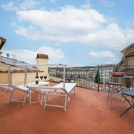 Via Avelli, 4 - Charming - Attico Al 5to Piano Senza Ascensore Vicino Stazione Con Terrazza Con Vista Santa Maria Novella Florence