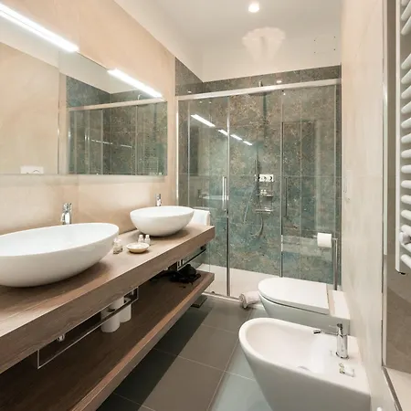 Keys Of Italy - Vigna 8 Blu- Newly Renovated Elegant 2 Bedr - Great Location In *
