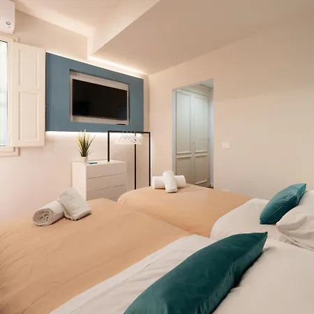 Keys Of Italy - Vigna 8 Blu- Newly Renovated Elegant 2 Bedr - Great Location In * Флоренция