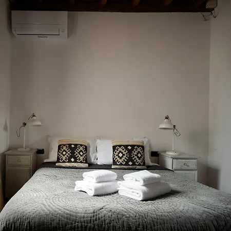 Apartment One Of A Kind Near The Duomo W/balcony Palace