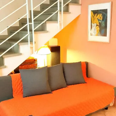 Apartment House Nubia, San Frediano, Near Ponte Vecchio, With Free Private Parking Lot Florence