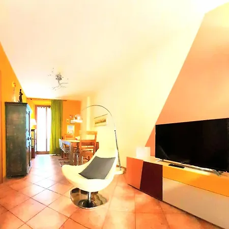 Apartment House Nubia, San Frediano, Near Ponte Vecchio, With Free Private Parking Lot