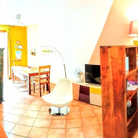 Apartment House Nubia, San Frediano, Near Ponte Vecchio, With Free Private Parking Lot Florence