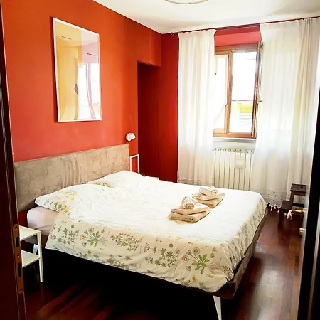 House Nubia, San Frediano, Near Ponte Vecchio, With Free Private Parking Lot Apartment Florence