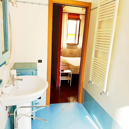 House Nubia, San Frediano, Near Ponte Vecchio, With Free Private Parking Lot Apartment Florence