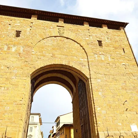 Apartamento House Nubia, San Frediano, Near Ponte Vecchio, With Free Private Parking Lot *