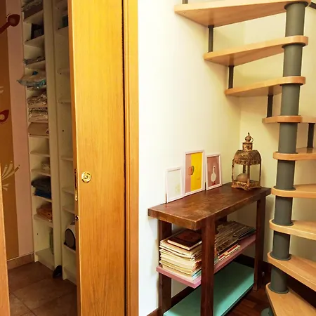 House Nubia, San Frediano, Near Ponte Vecchio, With Free Private Parking Lot Florence