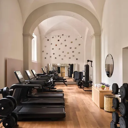 Hotel Collegio Querce, Collection