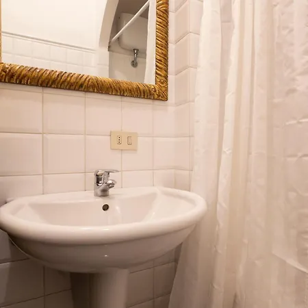 Caravaggio House 2 Private Nell'oltrarno Artistico Apartment Florence