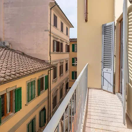 Apartment Tra Duomo E Uffizi Moderni Nel Cuore Dell'arte Florence