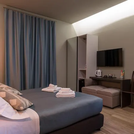 Otel Gogo' Petit