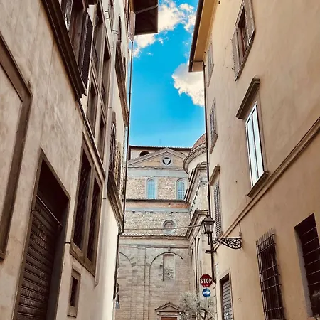 Charming Staying Close To Duomo Florence
