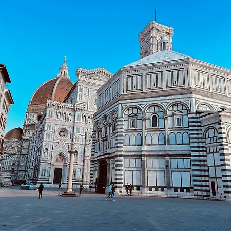 Apartment Charming Staying Close To Duomo Florence