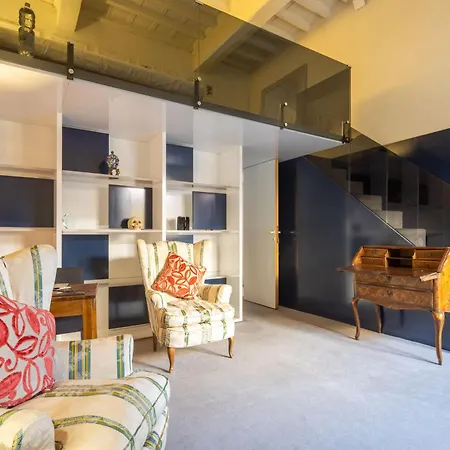 Pitti Grand Retreat Apartment *