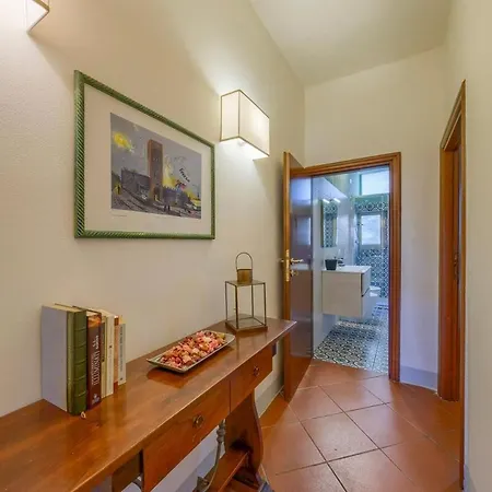 Stylish Flat In Tower Donati, 5 Min From Duomo Διαμέρισμα