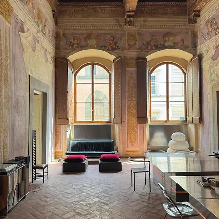 Impressive Renaissance With Elevator Florence
