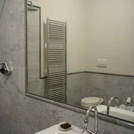 Impressive Renaissance With Elevator Apartment *