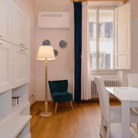 Διαμέρισμα Ghibellina Elegant With 4 Bedrooms