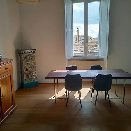 Ottocento Apartment *