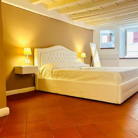 Amazing First Floor In Piazza Santa Croce Appartement Florence