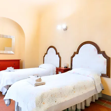 The Luxury Historic Palace Of Santa Croce Florence