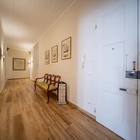 Mantellate 9 Bed & Breakfast Florence