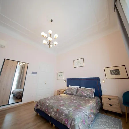 Mantellate 9 * Florence
