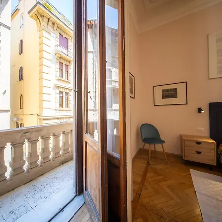 Mantellate 9 Bed & Breakfast Florence